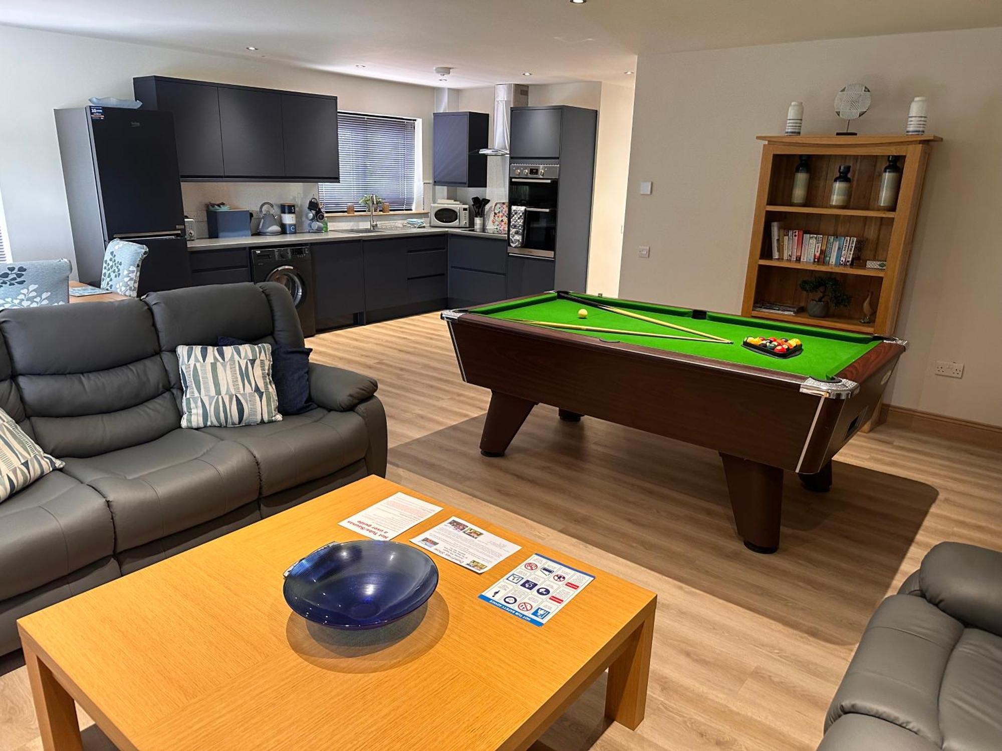 Woodlane Lodge With Private Hottub & Pool Table 邓弗里斯 外观 照片